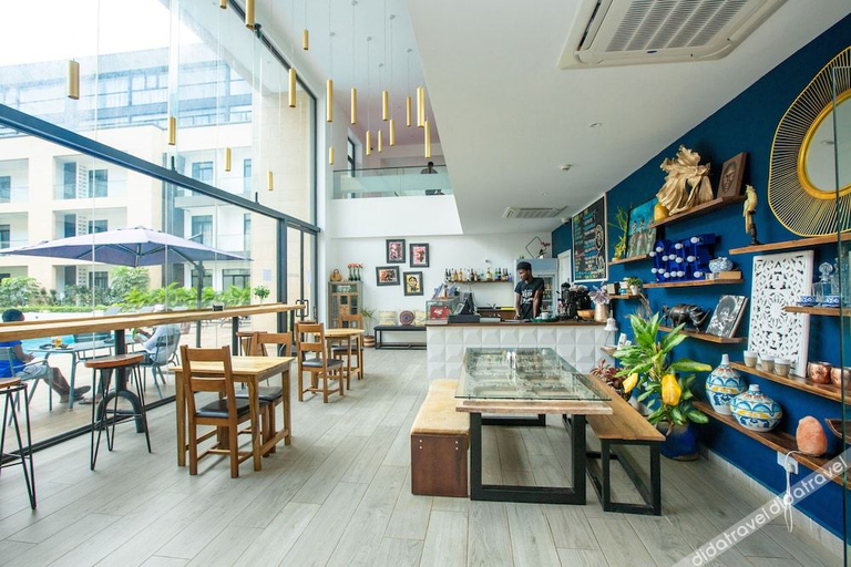 Food & Drinks, Embassy Gardens Premier Suites, Accra