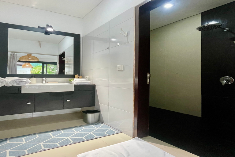 Bathroom 4, Villa Loli Sanur, Denpasar