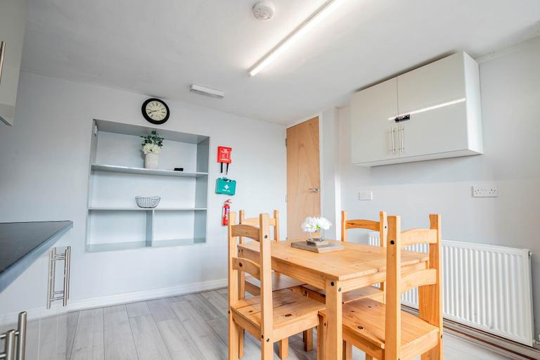 Room 3, Host Stay Park Cliffe House, Bradford