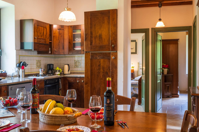 Others 4, Idyllic old charming Cottage near Siena 10 km, Siena