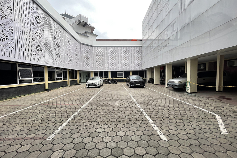 Exterior & Views, Hotel Lengkong 2, Bandung