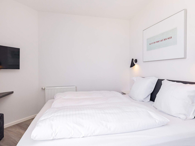 Bedroom 2, 5 Star Holiday Home in Wendtorf, Plön