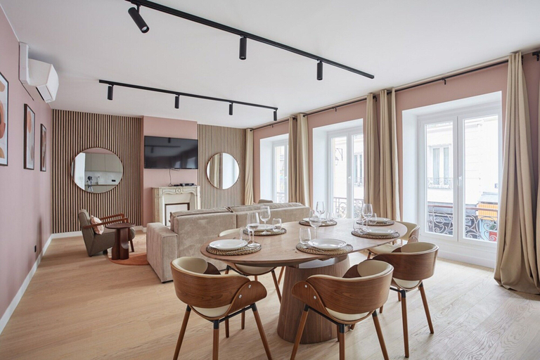 Dining 2, Magnificent New Apartment Beaubourg/le Marais, Paris