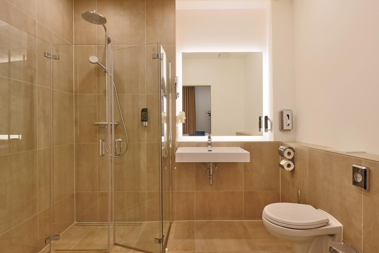 Bathroom 10
