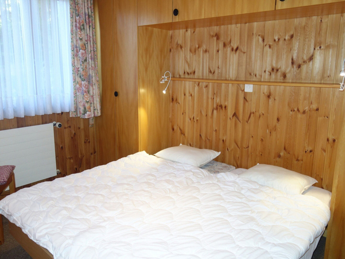 Room 2, Luxury Apartment Amidst Hills, Conthey