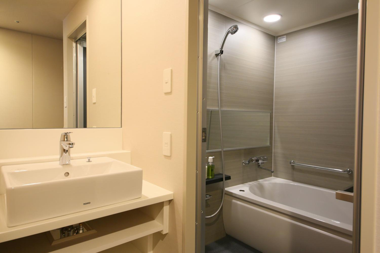Bathroom 25