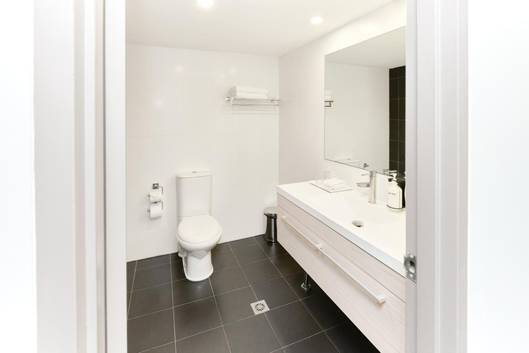 Bathroom 20