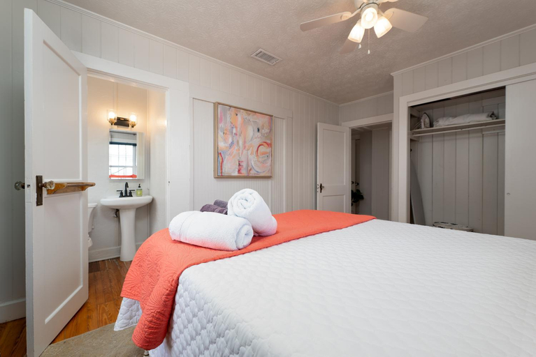 Others 2, Be A Nomad - Beach Bliss - Close to beach, Duval