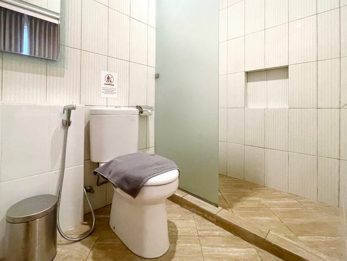 Bathroom 7