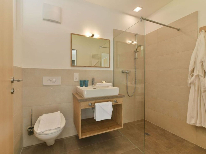 Bathroom 3, Nice Apartment in Klosterle am Arlberg With Garden, Bludenz