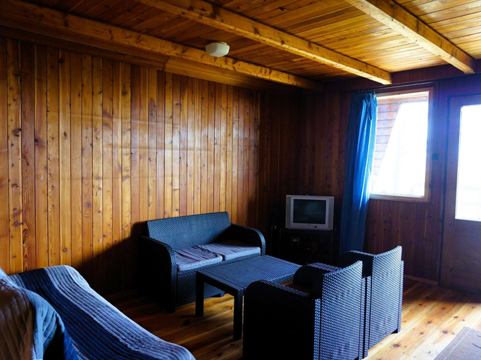 Room 5, Wooden Chalet by Lake Jamno Near the Sea, Koszalin