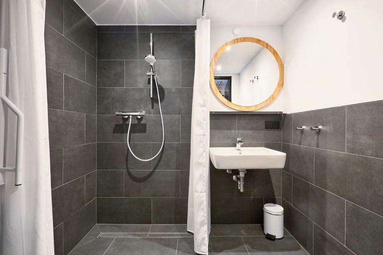 Bathroom 5, Stories by Grimm‘s, Münster