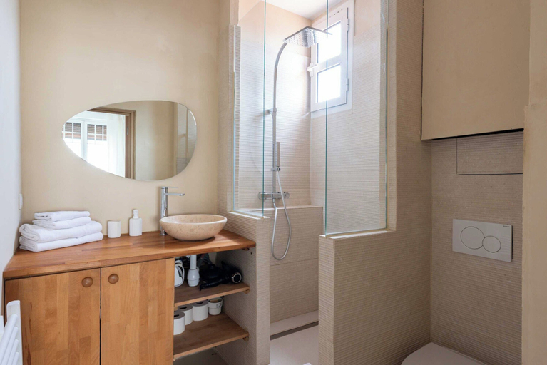 Bathroom 4, Nice Apartment Juan-les-pins - 300m Beach, Alpes-Maritimes