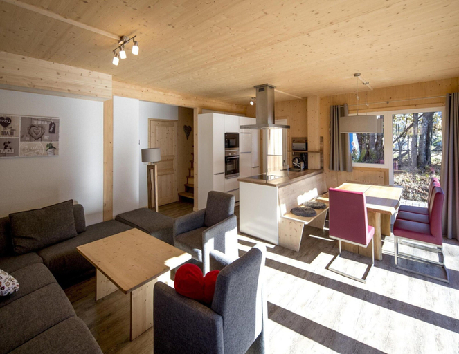 Others 4, Charming Chalet With Whirlpool, Murau