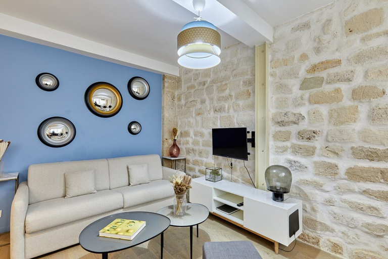 Living area, Charming Apartment Invalides Eiffel Tower, Paris