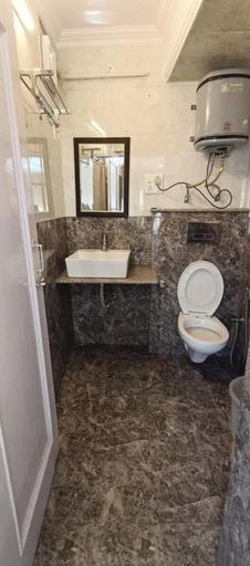 Bathroom 3, Hotel Apsara, Shimla