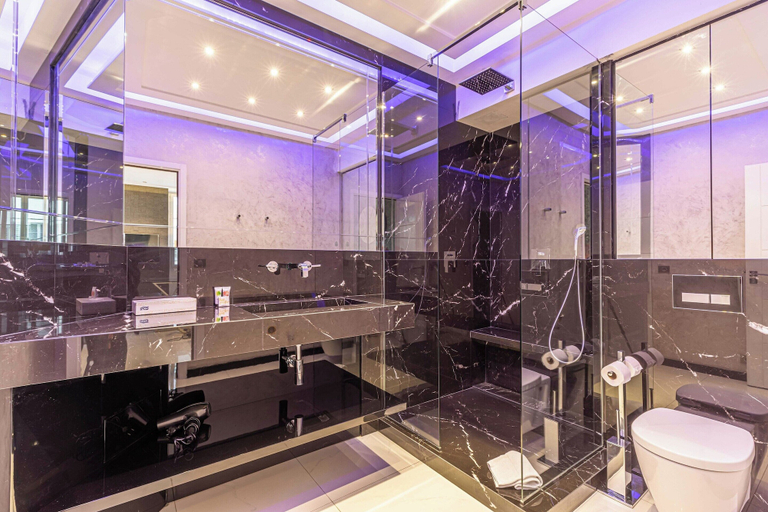 Bathroom 4, Large Renovated Studio - rue Hoche - Cannes Center, Alpes-Maritimes
