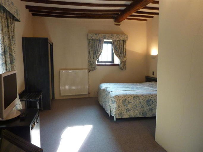 Bedroom 10