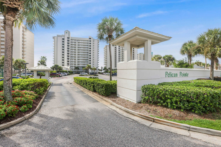 Room 2, Pelican Pointe 301- Corner Unit Gulf-front, Baldwin