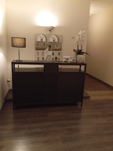 Others 5, Executive b&b, Bari