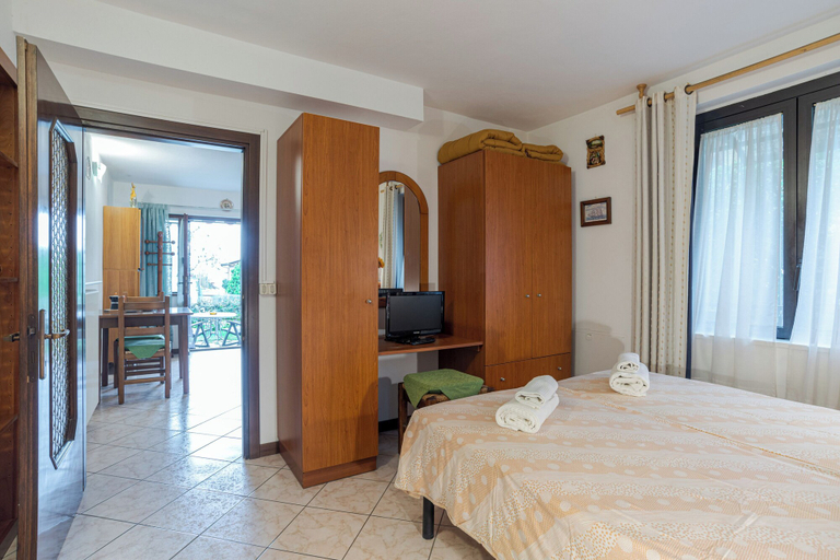 Bedroom 2, CO RI Appartamenti Dependance, Como