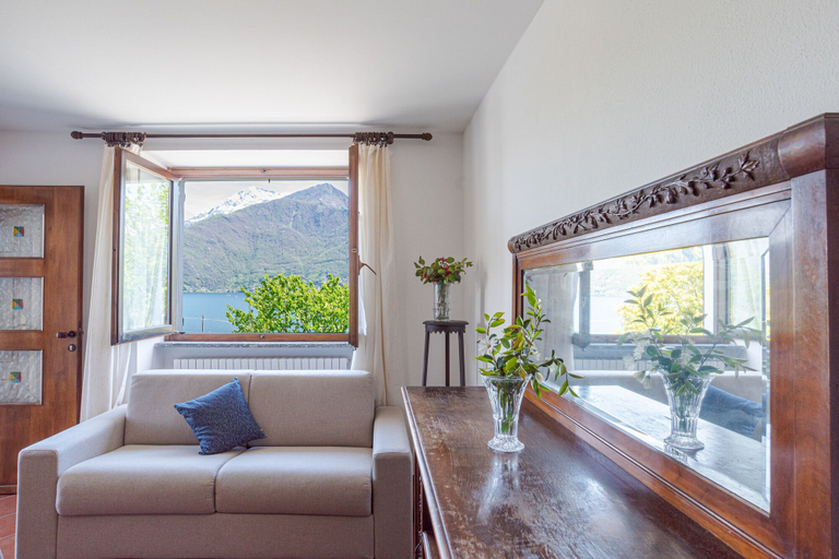 Room 3, Casa Achille Pianello, Como