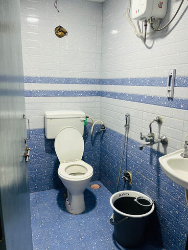 Bathroom, Hotel VYS INN, Pune