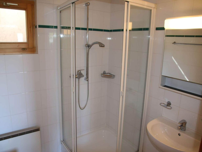 Bathroom 3, Aeolus Mountain & Quiet Chalet 12 Pers, Conthey