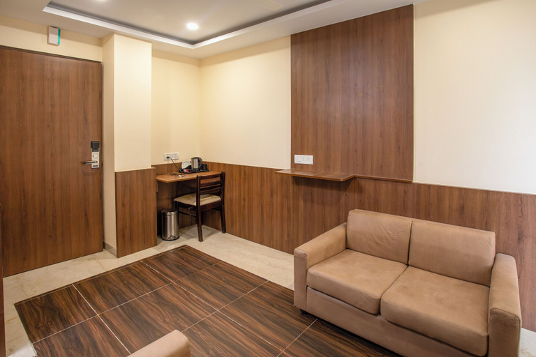 Others 3, Stayz Inn De-luxe near US Consulate, Chennai
