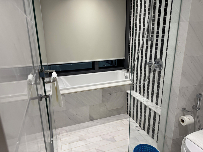 Bathroom 2, Eaton Residences KLCC, Kuala Lumpur