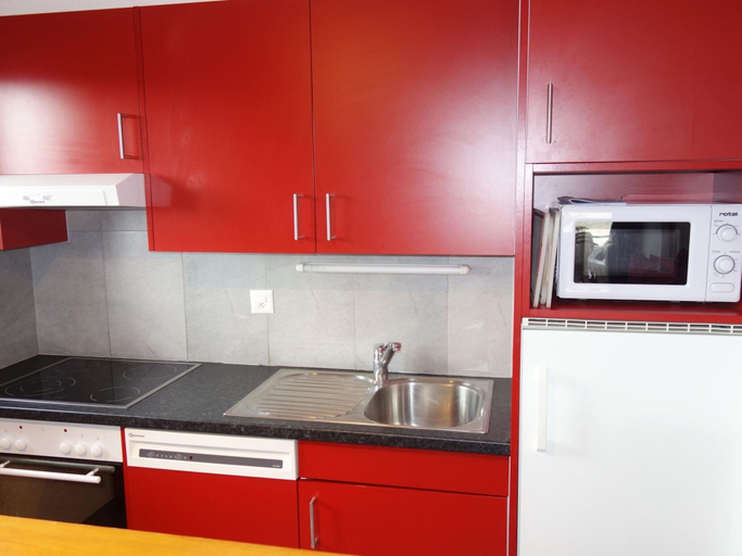 Private kitchen 5, Mystical Apartment With Mountain Views, Sion