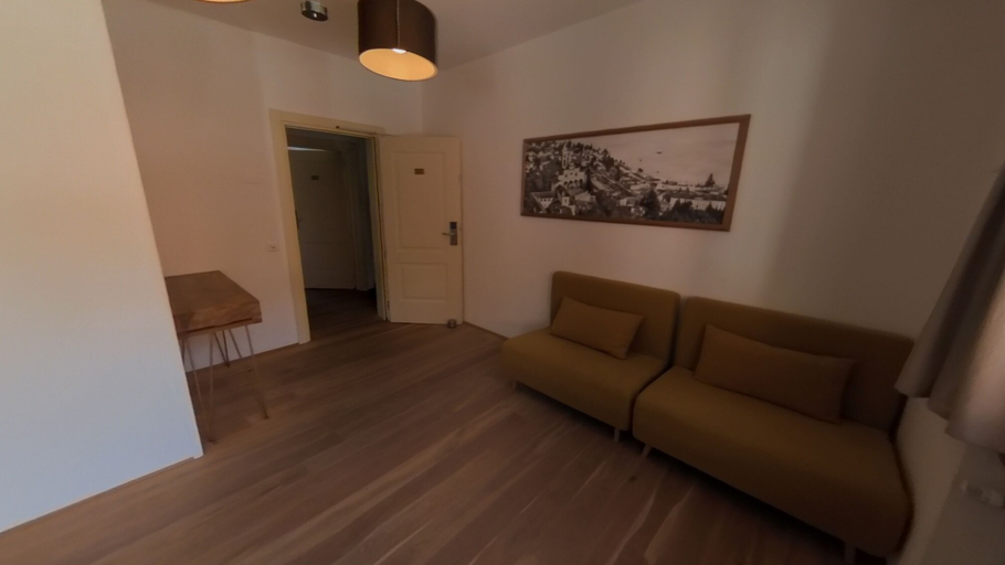 Others 4, 7 Rooms, Locarno