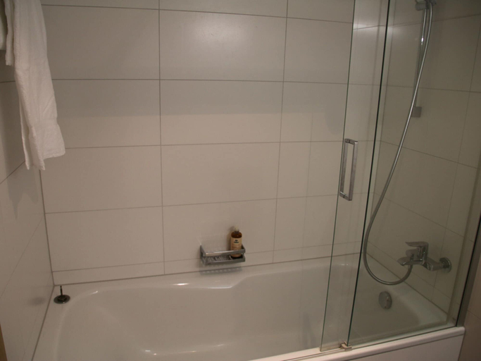 Bathroom 5, Lush Apartment With spa, Sion