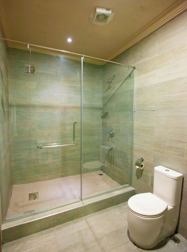 Bathroom 4, Genesis Place Hotel, Obio/Akp