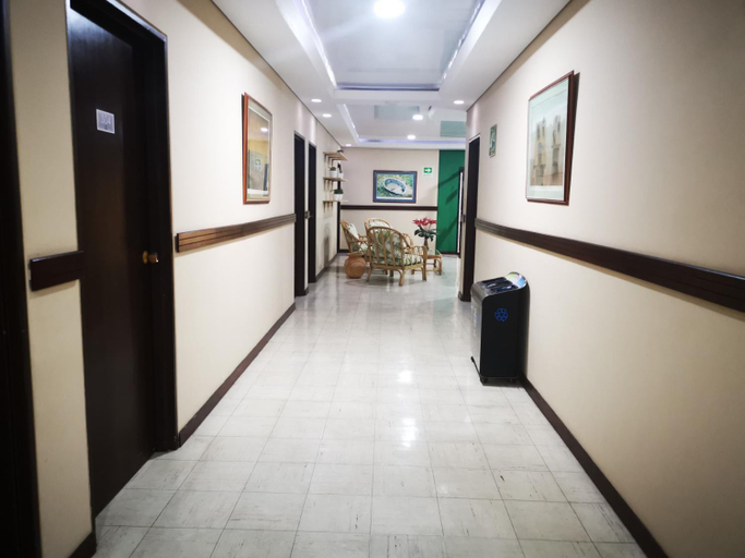Others 4, Hotel Sin Escala, Palmira
