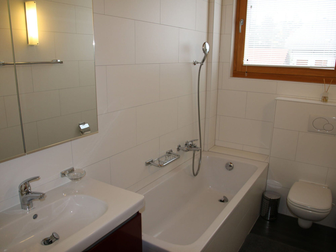 Bathroom 2, Hilltop Apartment With Valley Views, Sion