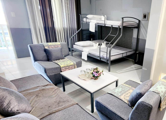 Bedroom 4, Rocca Del Garda Resort, Cardona
