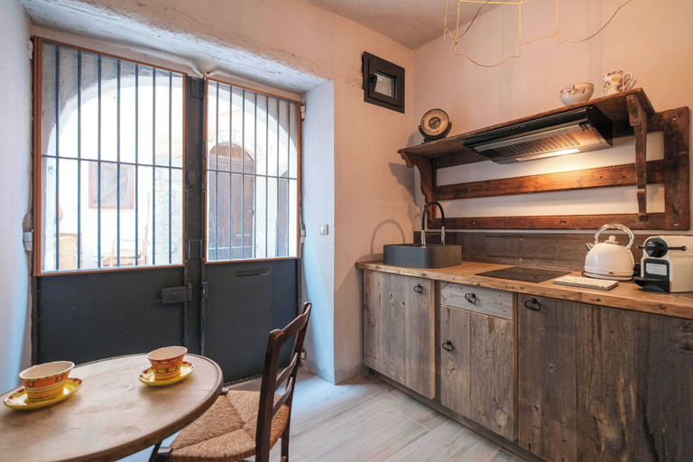 Private kitchen 4, Charming Studio-1br-2p- In the Heart of Cannes, Alpes-Maritimes