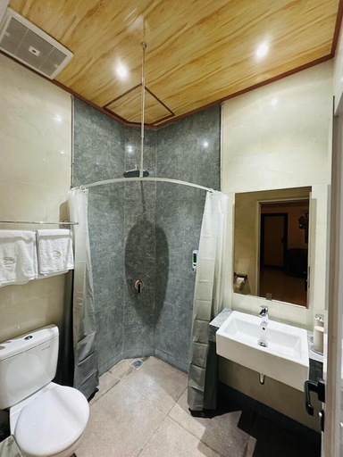 Bathroom 3