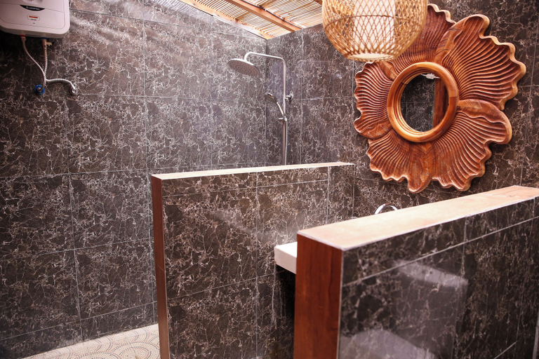 Bathroom 5, Avery Coconut Island - Hotel and Beach Resort, Pandeglang