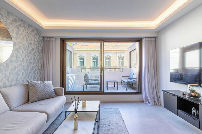 Living area 2, 2 Room Apartment in Heart of Cannes+20m2 Terrace, Alpes-Maritimes