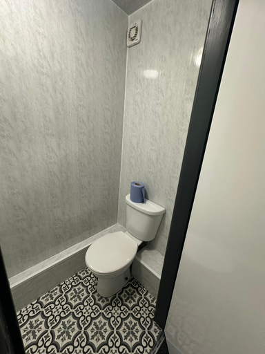 Bathroom 3, New valeron hotel, Blackpool