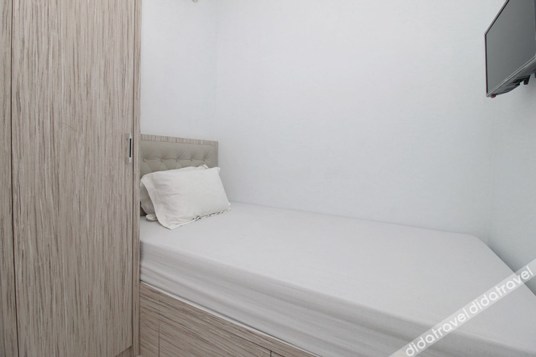 Bedroom 5, Hotel Mama Syariah at Ruko Kutajaya, Tangerang