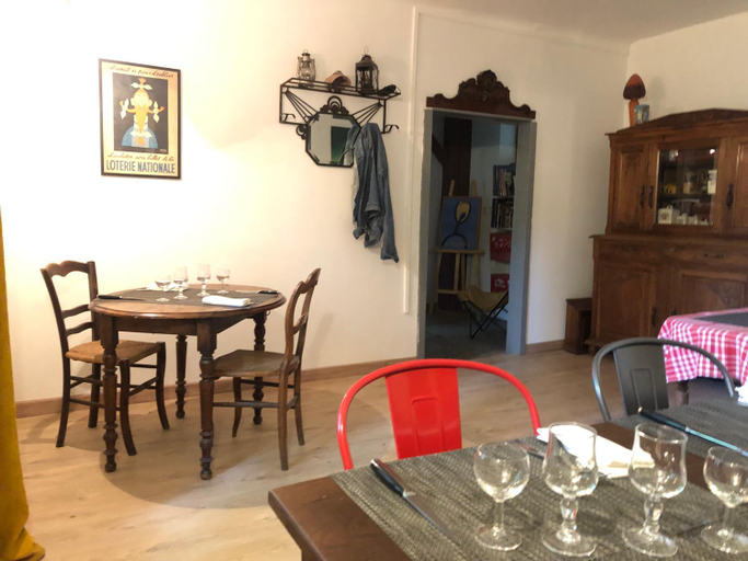 Others 3, Chambres d’hotes sur une ile, Allier