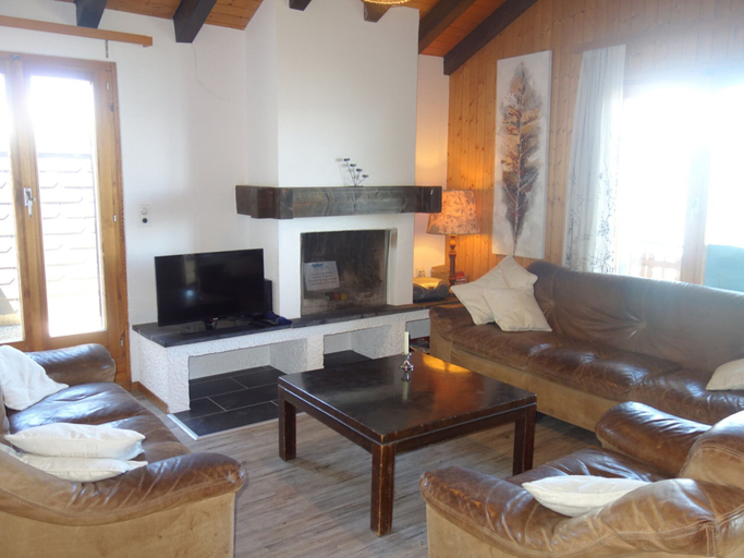 Living room, Apartment With Breathtaking Hill View, Sion