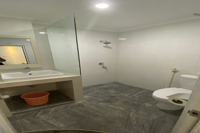 Bathroom 3, Hotel O Hotel Terang Bulan, Pekalongan