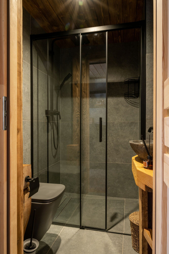 Bathroom 4, Mountain Shelter Salamandra, Tatra