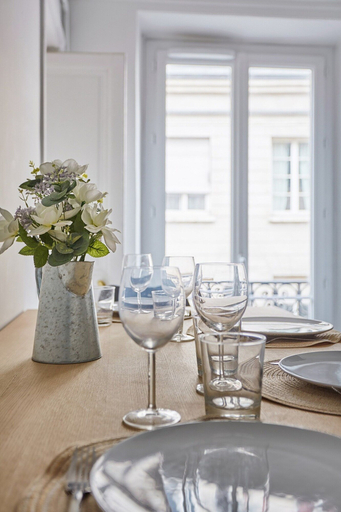 Dining 4, Sublim Apartment Beaubourg/le Marais, Paris
