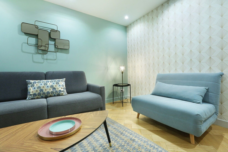 Living area 2, New Apartement Center of Paris Montorgueil, Paris