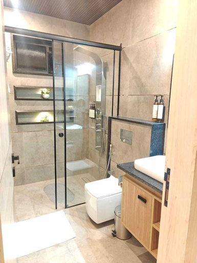 Bathroom 5, Villasita, Hardwar